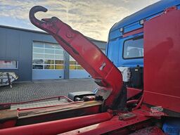 SCANIA P320 LOW ENTRY 6X2*4 HIAB