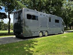 Volvo FH 540 Jong gebrukt 7 paards plus living pop-ot...