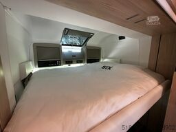 Volvo FH 540 Jong gebrukt 7 paards plus living pop-ot...