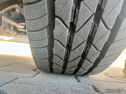 MERCEDES-BENZ Atego 818 4,35mKoffer*LBW+Tür*3Sitze*AC*Automati