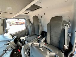 MERCEDES-BENZ Atego 818 4,35mKoffer*LBW+Tür*3Sitze*AC*Automati