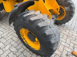 JCB 406 / 2019 BJ / 2.090 H / Klappschaufel + Gabel