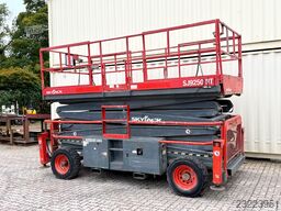 Skyjack SJ9250RT 4x4 / 17.2 Meter / 2015 BJ