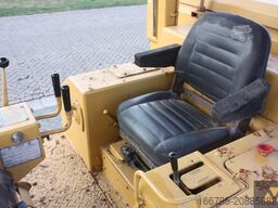 Caterpillar D6E Fuel tanker