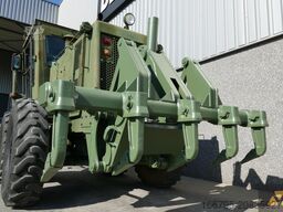 Caterpillar 130G Ex-army