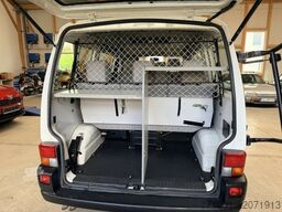 VW T4 2.5 TDI Syncro 4x4 7 Sitzer1. Hand