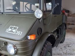 Mercedes-Benz Unimog 406
