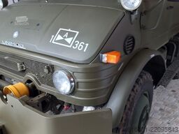 Mercedes-Benz Unimog 406