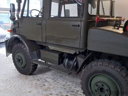 Mercedes-Benz Unimog 406