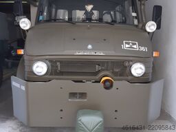 Mercedes-Benz Unimog 406