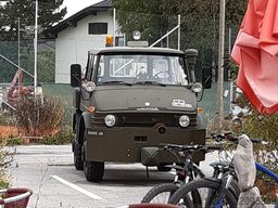 Mercedes-Benz Unimog 406