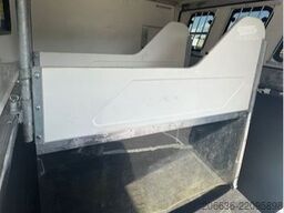 Steinsberger 3 Pferdeanhänger mit Wohnkabine