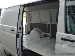 Volkswagen T6.1 Transporter 2,0 TDI Lang LED/DIGITACHO/KAM