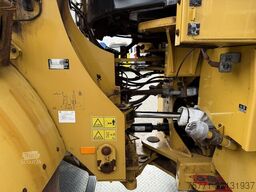 Caterpillar 962M ŁADOWARKA KOŁOWA