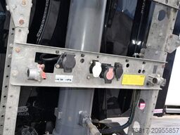 SCHMITZ CARGOBULL SKI 24 SL 9,6/ 55 m³ MULTITÜRE 6300 kg GETREIDE