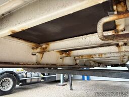 Krone Plattform 7,82m mit Steckrungen mittig