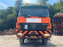 Mercedes-Benz Actros 1840  4x4 Retarder MP1 E3 Kran Hiab 135-4