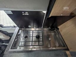 La Strada Avanti EB 180PS/Autom/Solar/Navi