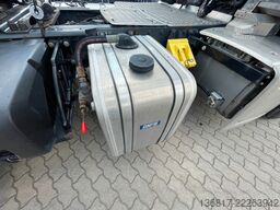 DAF XF 530 FT BL Retarder Hydraulik Corner View Navi