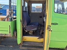 MERCEDES-BENZ 512 D Vario Doka 5-Sitzer Pritsche Schneepflug