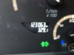 MERCEDES-BENZ Tourismo RHD, 55 Sitze, Euro 6