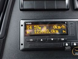 MERCEDES-BENZ Tourismo RHD, 55 Sitze, Euro 6