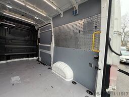 VOLKSWAGEN Crafter Kasten 35 *AHK*KAMERA*STANDHEIZUNG*NAVI*