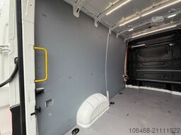 VOLKSWAGEN Crafter Kasten 35 *AHK*KAMERA*STANDHEIZUNG*NAVI*