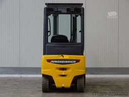 Jungheinrich EFG320