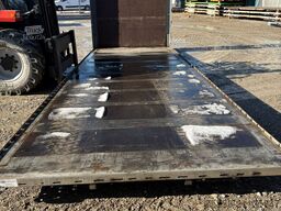 Krone Jumbo Plattform 7,82 mit Lochleiste