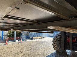 Krone Jumbo Plattform 7,82 mit Lochleiste