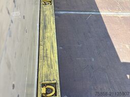 Krone Baustoff Wechselbrücke 7,45m Türen