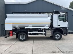 Mercedes-Benz Arocs 2136 A 4x4 Fuel Tank Truck
