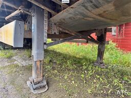 Krone Curtain-Side Trailer