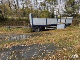 Istrail 3-axle flatbed trailer