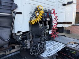 Volvo FM 330 Slaapcabine Side skirts NL Truck