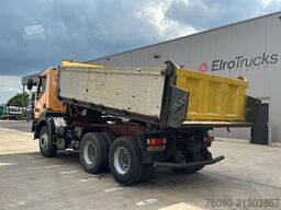 Renault Kerax 385 (POMPE MANUELLE / MANUAL PUMP / 6X4 /...