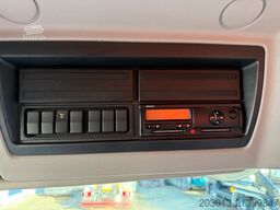 RENAULT Premium Lander Pritsche mit Kran FASSI