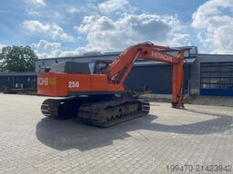 Fiat-Hitachi Fh 220