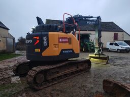 Volvo ECR145EL with Steelwrist rototilt and 2 buckets