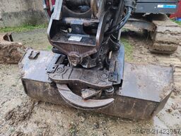 Volvo ECR145EL with Steelwrist rototilt and 2 buckets