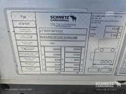 Schmitz Cargobull Semitrailer Curtainsider Mega
