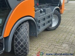Multicar Tremo X56 Winterdienst Streuer + Besen NUR8568KM