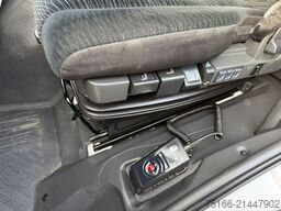 MERCEDES-BENZ ATEGO 1530 L Kühlkoffer 7,40 m LBW 2 T*AHK