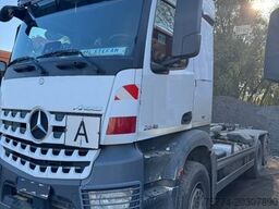 MERCEDES-BENZ 2545 L/ Meiller Abroller/ Lenkachse