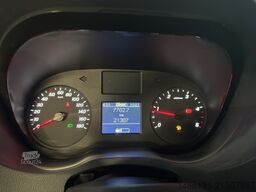 Mercedes-Benz SPRINTER 211 L2H1 AHK RÜFA KLAPPSITZ RECHTS