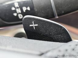 MERCEDES-BENZ EQV 300 L3 7-Pers Leer