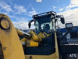 Komatsu WA320-8E0 wheel loader w/ lever steering and a buc