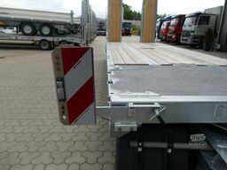 MÜLLER-MITTELTAL 3-Achs Plateau, luftgefedert, hydr. Rampen