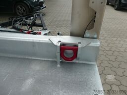 MÜLLER-MITTELTAL 3-Achs Plateau, luftgefedert, hydr. Rampen